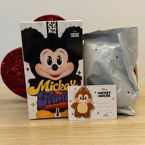 Pop MartDisney Mickey Family Keychain- Chip